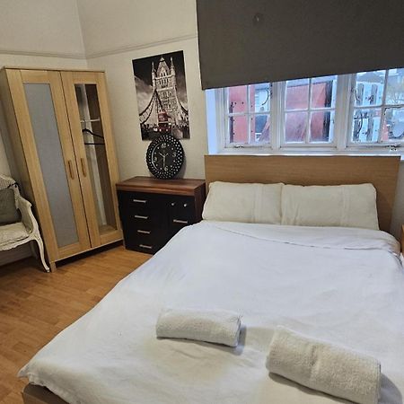 London Edgware Station Apartment Londres Exterior foto
