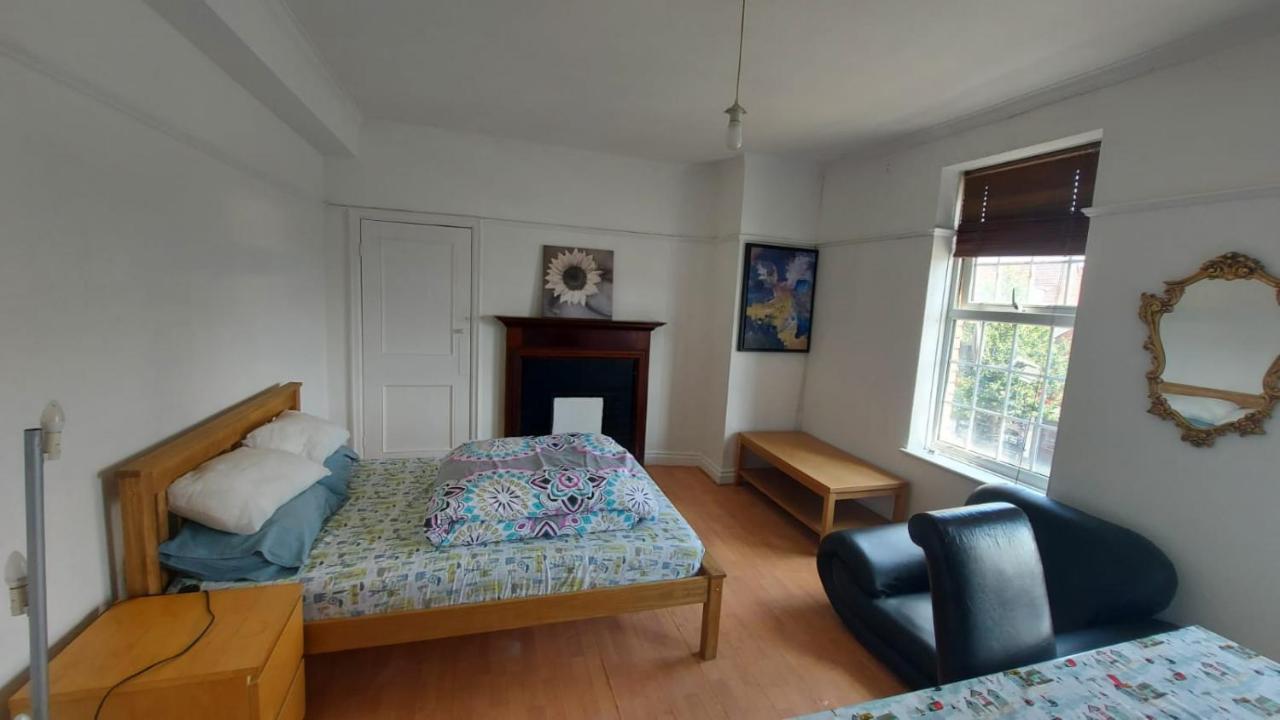 London Edgware Station Apartment Londres Exterior foto